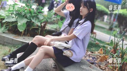 丽柜 - 王欣竹女友的写真魅力，尽在这组精美原图与照片中.txt