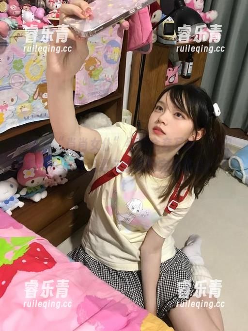 丽柜-肖肖 丽柜 - “肖肖女仆”经典全套写真,火热下载中,感受温柔与优雅的完美结合!.txt