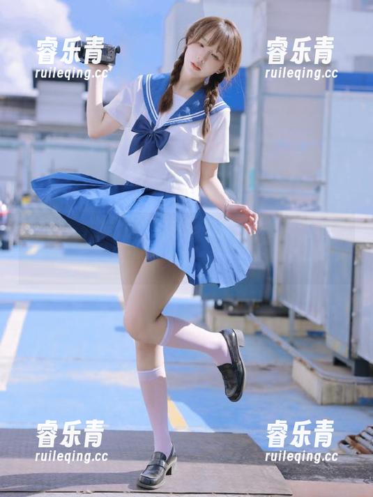 丽柜-菲菲 丽柜 - 菲菲短裤写真新风尚,多款魅力合集等你来下载!.txt