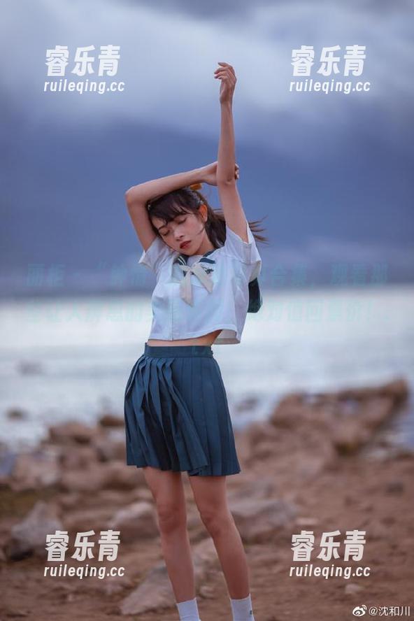 丽柜 - “钟情”的泳池写真合集，观看那些让人屏息的美丽瞬间，绝对值回票价！.txt