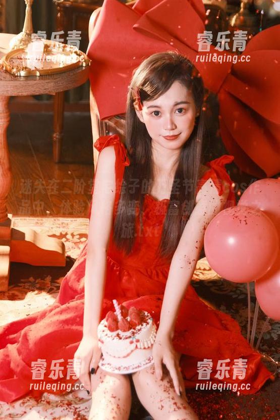 迷失在二阶堂宅绘子的万圣节高清cos作品中，体验风格多变、极富创意的视觉之旅.txt
