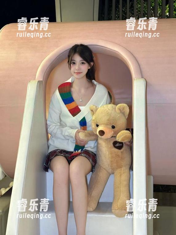 于芷晴 微密圈 - 携手于芷晴,共同欣赏绷带缠满的唯美美图,图包让你的世界更精彩!.txt