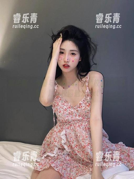 于芷晴 微密圈 - 青春与清新:于芷晴校服写真图集,尽展校园魅力.txt