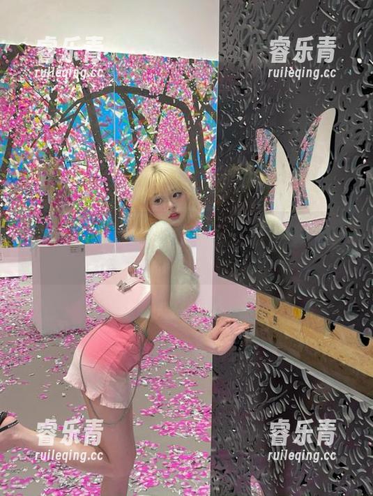 于芷晴 微密圈 - 在线探秘于芷晴妹妹写真合集,尽享她的每一个柔美瞬间.txt