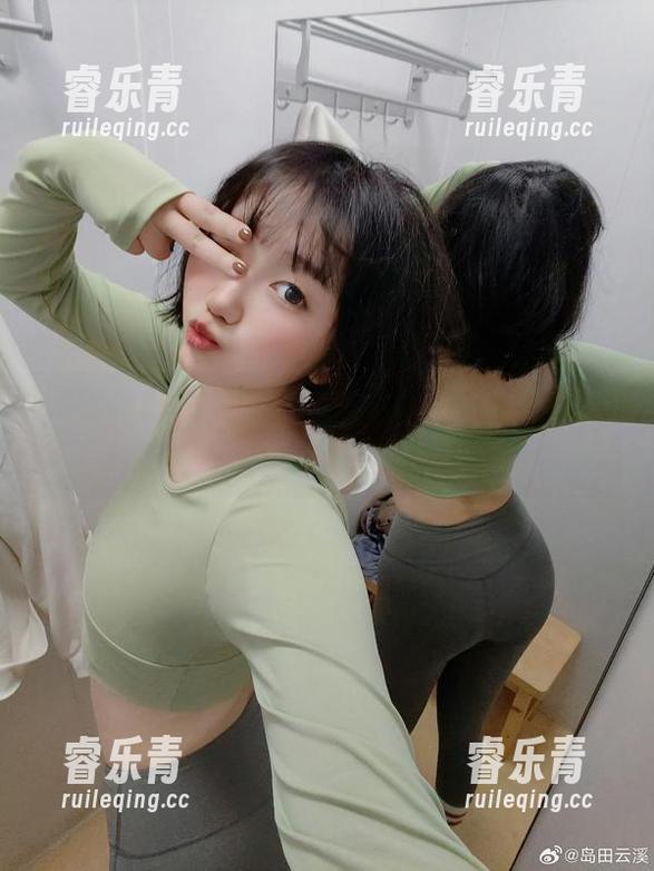 亲密接触云溪溪的制服作品，观看她如何通过镜头传达情感与故事！.txt