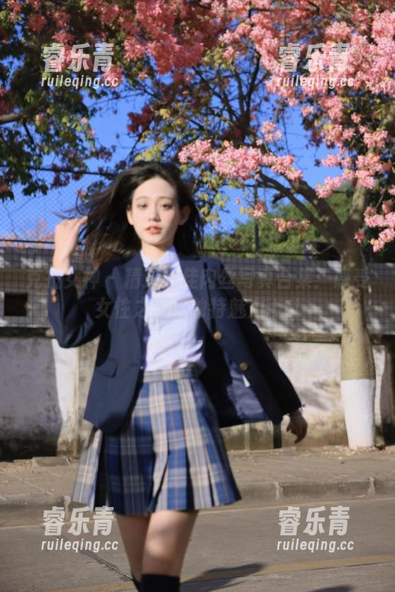 克拉女神-吕佳 克拉女神 - 精选吕佳肉丝写真合集:感受女性之美的独特魅力.txt