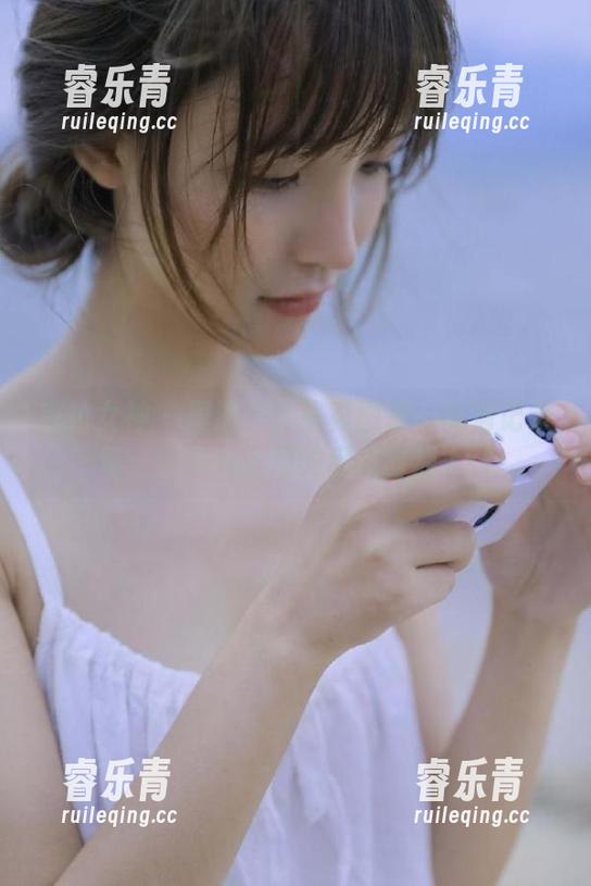 克拉女神 - 周迪户外写真图册：高清记录每一个令人心动的自然时刻.txt