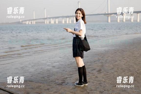 克拉女神 - 赵雨静时尚蕾丝写真公开，在线图片捕捉每一个动人瞬间！.txt