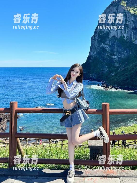 克拉女神 - 让我们与雅楠一起，高清原图感受户外的魔力.txt