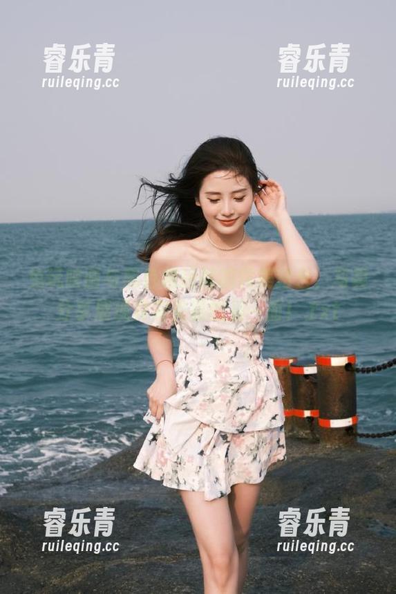 兔玩映画 兔玩映画与黑色超短裤的完美结合,写真分享展现真实美丽的另一面!.txt