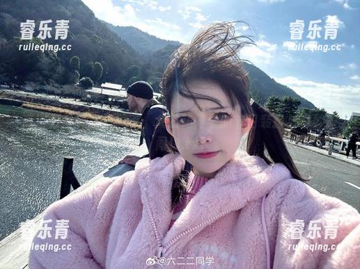高清万圣节图集展示：六二二同学的节日装扮与奇妙瞬间！.txt