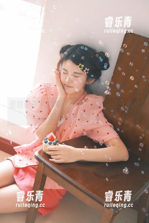 壹吻映画 - 嘟嘟的双马尾美图，分享别样的青春时光.txt