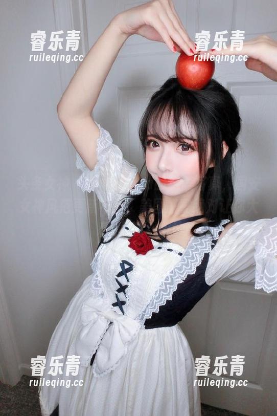 头条女神 - 爱丽莎lisa的绝美写真，国安女神风范更新不止，美图盛宴绝对让你大呼过瘾！.txt