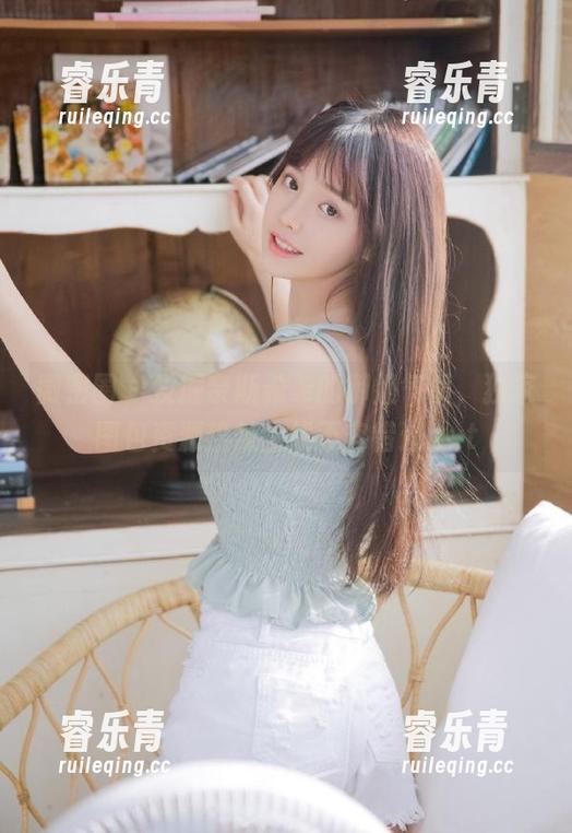 微密圈 - 发掘奈斯希希的御姐气质，独家图包资源热辣上线不容错过.txt