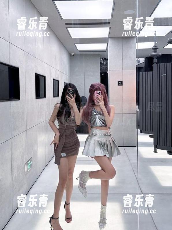 奈汐酱Nice 奈汐酱Nice女友系列完美套图合集,尽显优雅与性感的双重魅力.txt