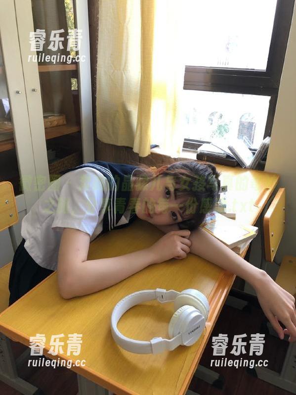 微密圈 - 奔跑的晶骡儿与女孩写真的奇妙之旅，分享青春的每一份感动.txt