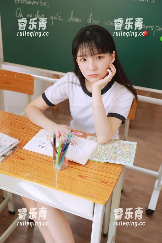 女主K 女主K的女仆图包资源,带你体验甜美与可爱的完美结合!.txt