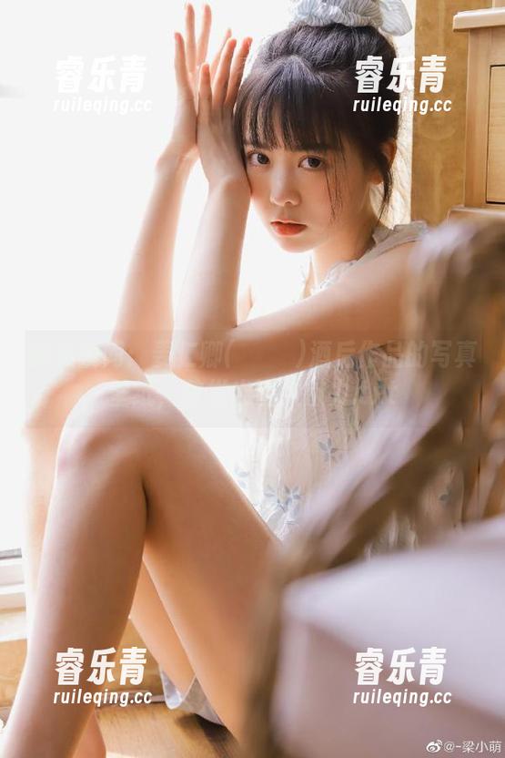醉美瞬间：姜仁卿(강인경)酒后作品的写真壁纸，散发出诱人魅力.txt
