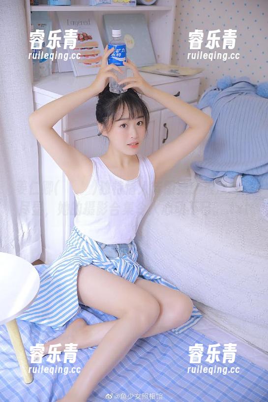 姜仁卿(강인경)独特情人节图集：浪漫气息尽显，她的摄影合集令人心动不已。.txt