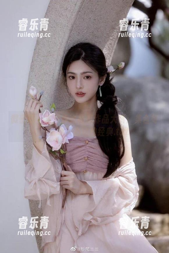 微密圈 - 宋昱欣比基尼作品大赏：集合每一张令人心动的经典.txt