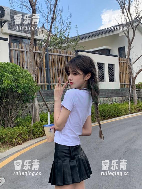 微密圈 - 精致写真：宋昱欣裤里丝美图，完美壁纸选择为你生活添彩.txt