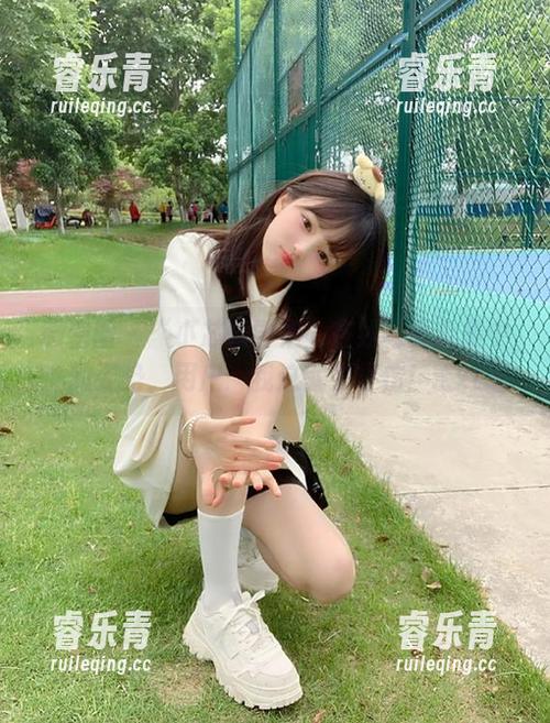 小芯酱 微密圈 - “小芯酱学姐”在线写真合集中的姿势,用户:我这就去模仿!.txt
