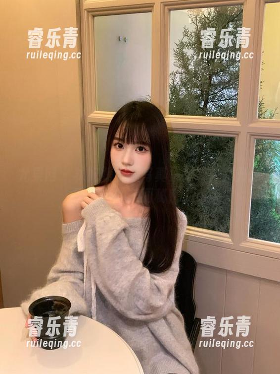 尤果网 - 林妃媛长腿写真集专辑：揭开原图背后的美丽秘密.txt