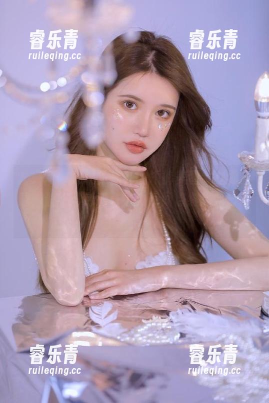 尤果网-王瑞儿 尤果网 - 发现王瑞儿的短裤美图,立即下载,让缤纷色彩与魅力瞬间点缀你的日常生活!.txt