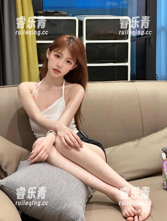 尤果网 - 王瑞儿的免费写真《妹妹》上线，带你领略甜美少女的无尽魅力与风采！.txt