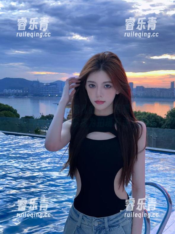尤物馆 - 获取李宓儿办公室写真灵感：精彩原图合集助你成为拍摄高手！.txt