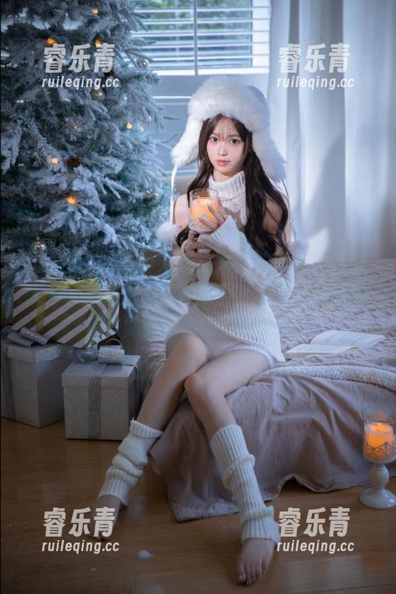尤蜜荟 - Egg-尤妮丝女王的新写真作品发布，快来更新你的视野，不然你会后悔错过如此精彩的瞬间！.txt