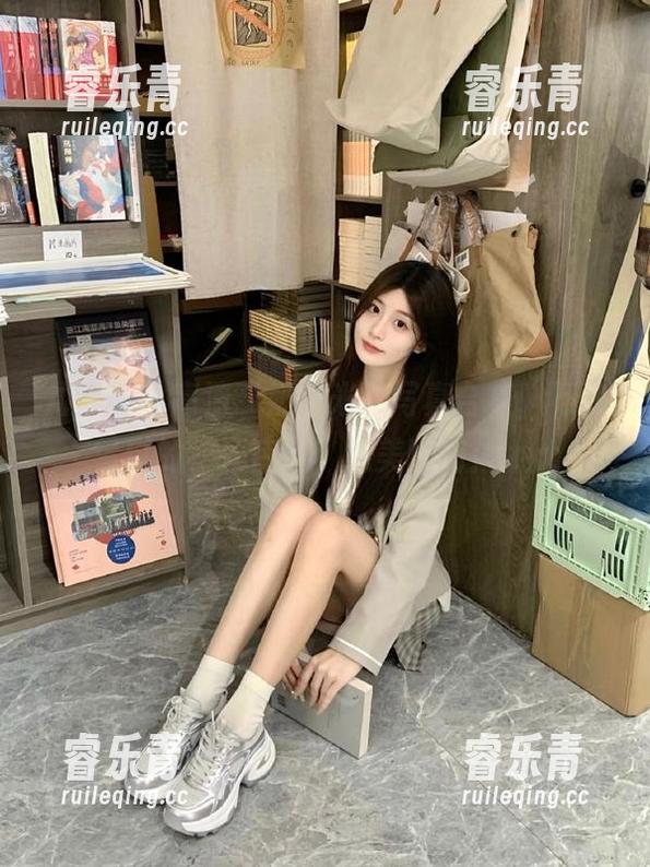 尤蜜荟 - 高清“奶油米”写真合集，不容错过的“死库水”绝美瞬间！.txt
