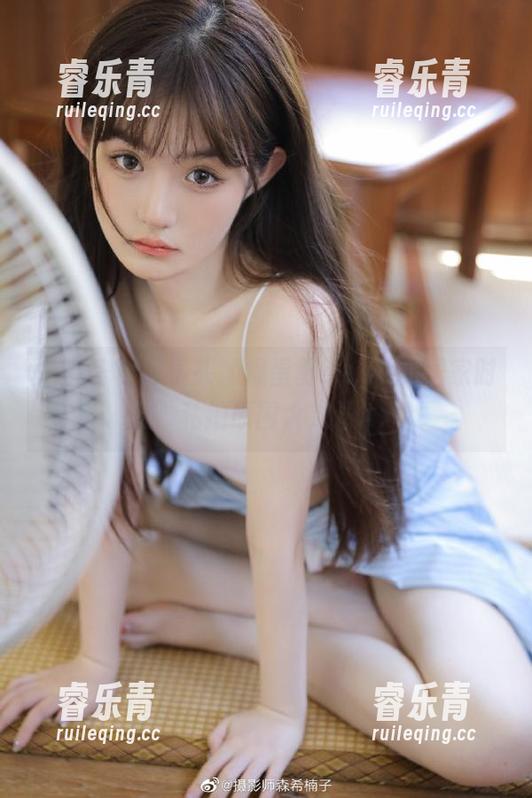 尤蜜荟 - 用镜头捕捉蛋蛋_egg的居家时光，私拍原图大放送.txt