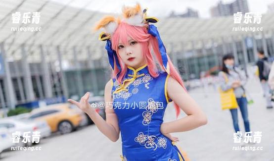 一起来欣赏！巧克力小圆面包女神原图更新，让你目不转睛！.txt