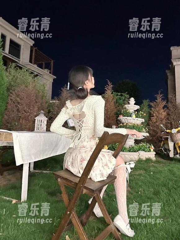 推女神 - 宛恩miyu棉袜系列作品合集，观看每一双袜子背后的故事与情感！.txt