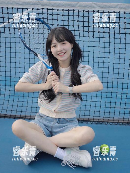 推女神 - 资源推荐：杨上萱的吊带写真美图，带你走入充满艺术感的世界！.txt