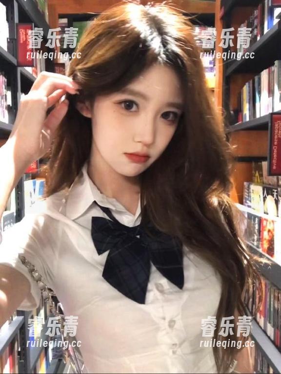 无敌哒小姨妈 微密圈 - 最新黑丝写真来袭!无敌哒小姨妈更新精彩图片下载吧!.txt