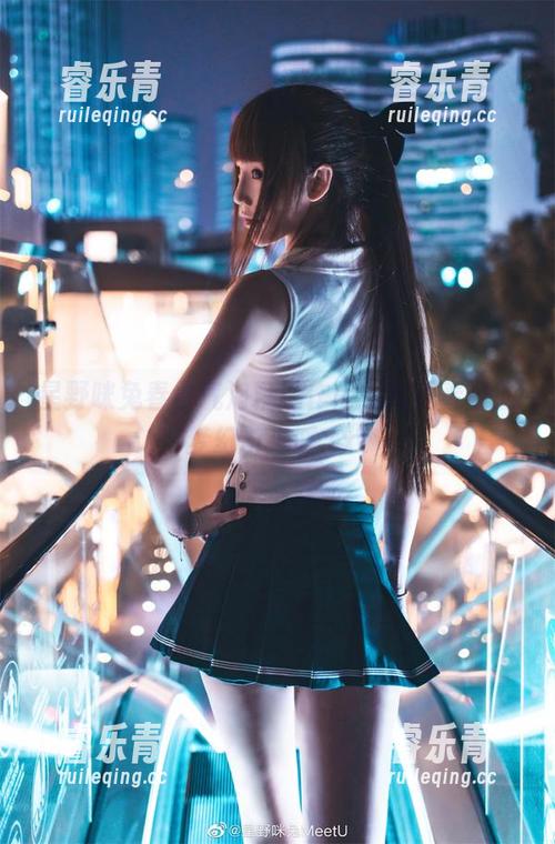 星野咪兔春日气泡精选作品，展现春日的梦幻与温暖.txt