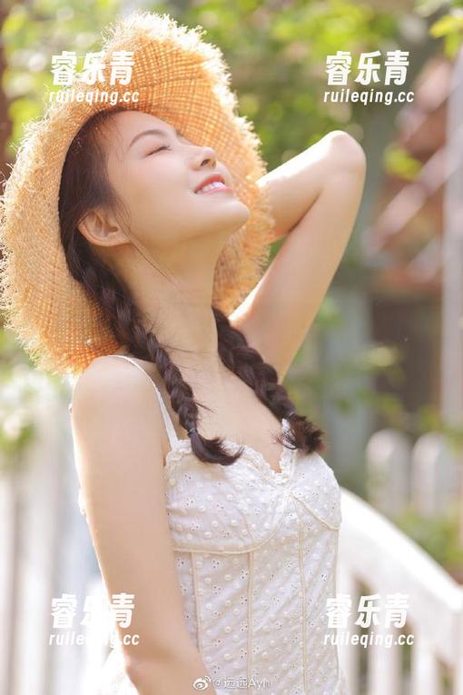 星颜社-李若汐ci 星颜社 - 发掘李若汐ci的JK作品魅力,最新更新唤醒你的青春记忆!.txt
