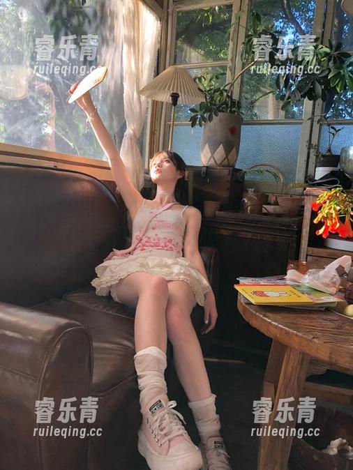 星颜社 - 准备好了吗？林幼一比基尼写真图包下载，清爽一夏.txt