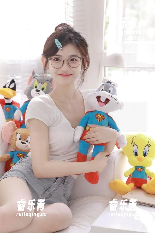 微密圈 - 走进是可馨耶的家的故事：温暖居家图包下载，记录生活之美.txt