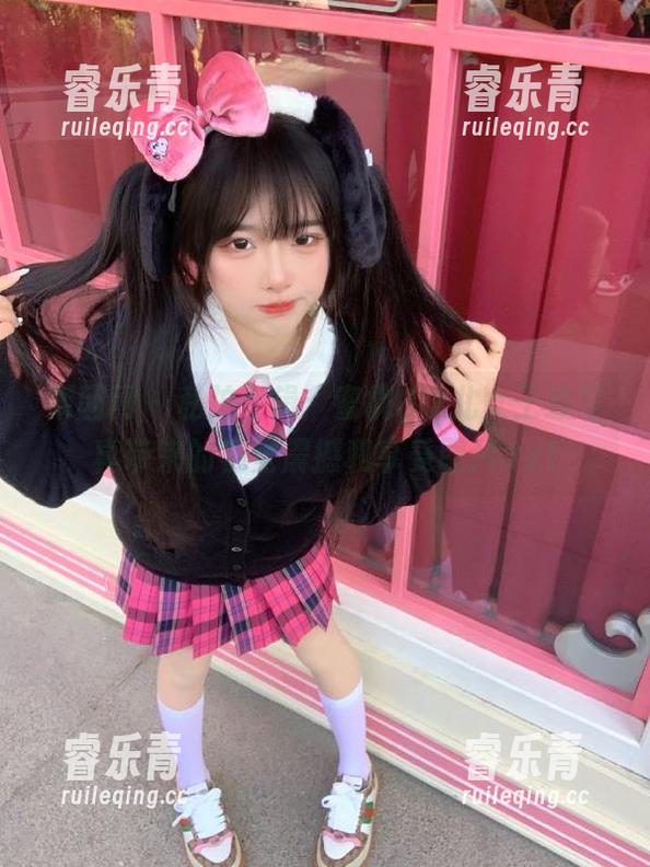 果团网 - 私拍专辑：蜜桃Q妹儿女王级写真带来的视觉震撼和享受图片.txt