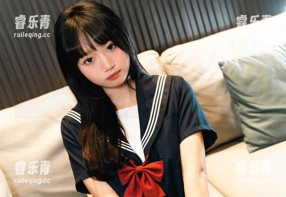 柒柒不可爱的竞技水着图集：不仅是水着，更是一场视觉盛宴！.txt