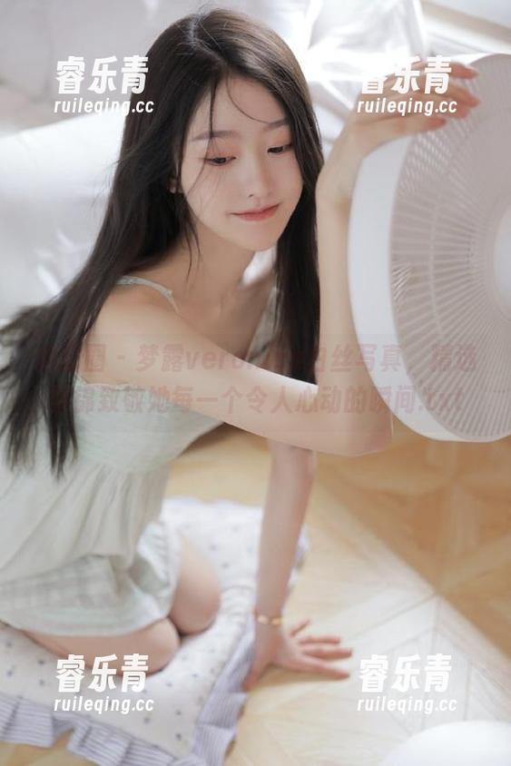 微密圈 - 梦露veronica白丝写真，精选集锦致敬她每一个令人心动的瞬间.txt