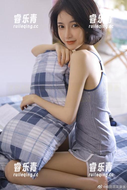 森萝财团 - 最新小梓白裙系列原图，唯美与清新兼具，实在让人心动！.txt