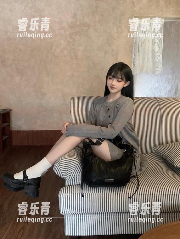 模范学院 - 独特的youOvOyou日常：不容错过的写真作品资源大全.txt