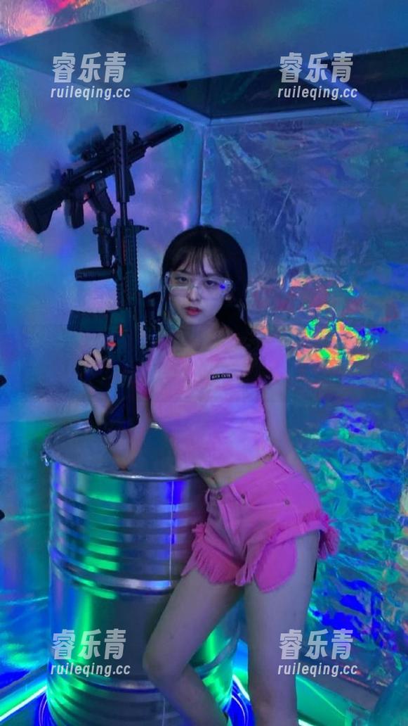 模范学院 - 大美妞儿美足全套写真惊艳上线，火热下载中，别错过！.txt