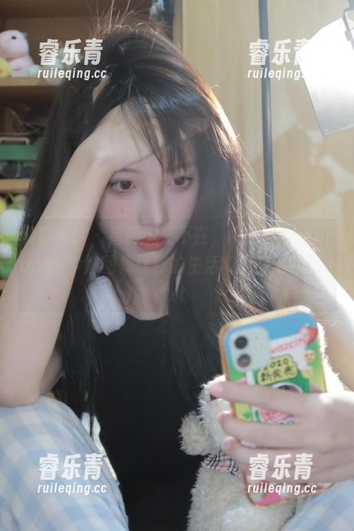 模范学院 - 福利无处不在，柳侑绮Sevenbaby学妹图集让你的生活瞬间充满色彩.txt