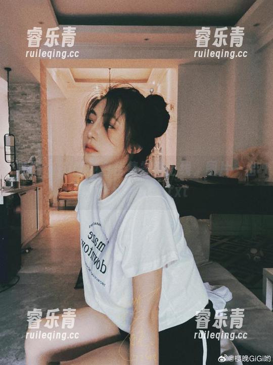 樱晚gigi的纯白合集震撼上线，图片一出，谁与争锋？.txt