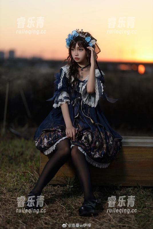 洛桑w伊梓 洛桑w伊梓小草神写真美图合集:品味自然的宁静与和谐之美.txt